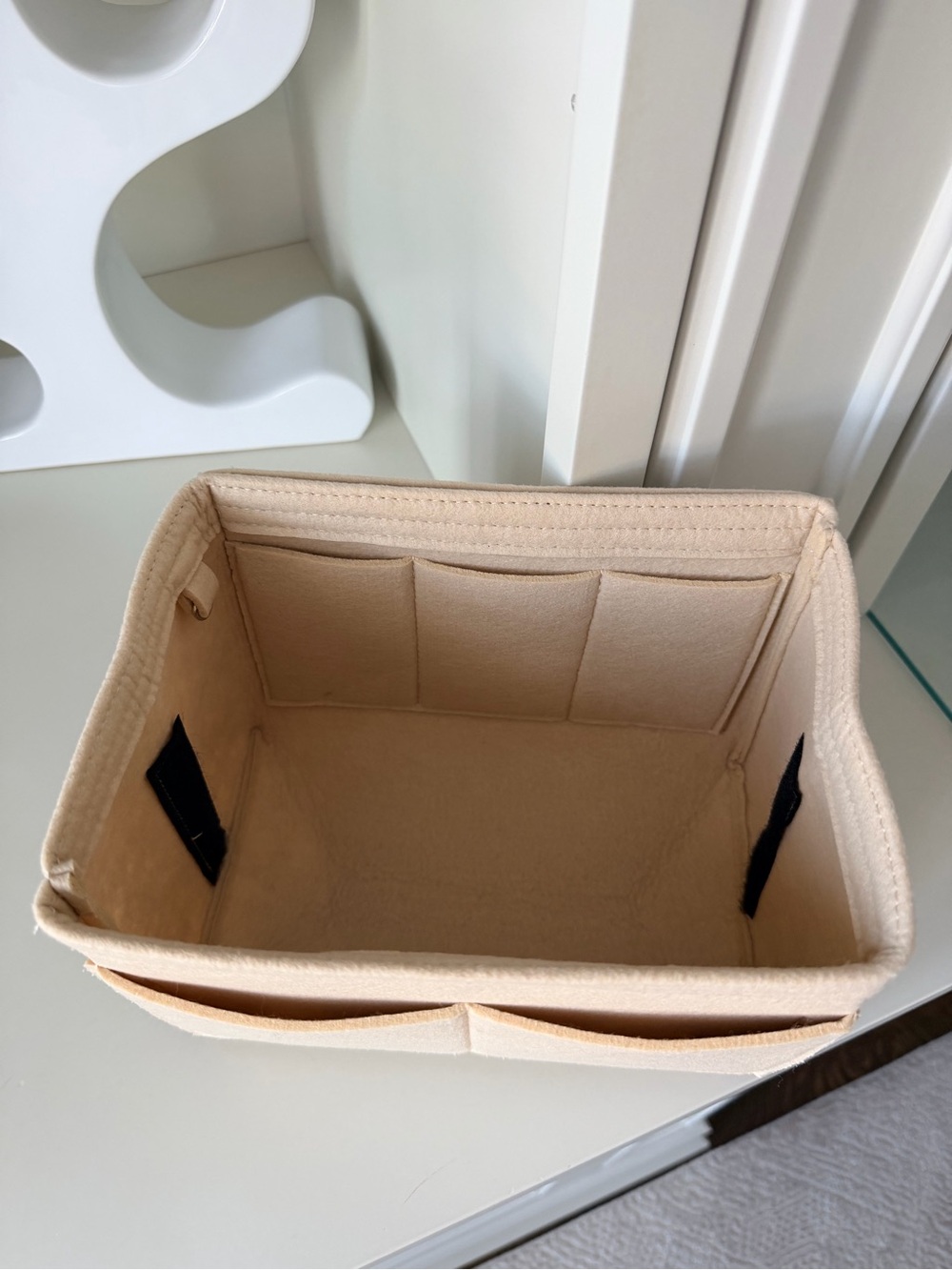 Felt Light Beige Bag Purse Insert Organizer 8.5 X 7 X 6 Inches Like New - Picture 7 of 10